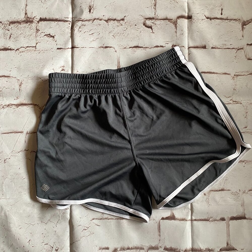Women's Zelos Shorts - Medium